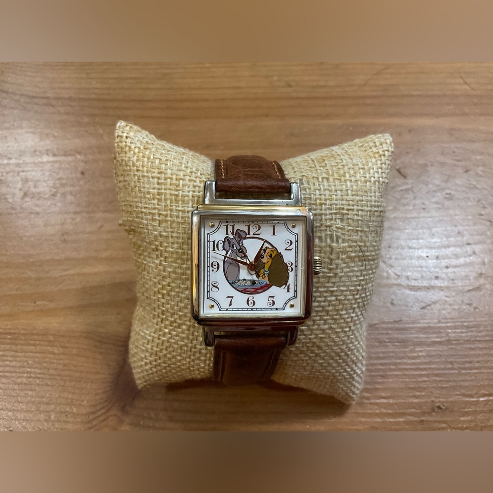 Fossil: Disney Lady and the Tramp  Disney store watch club series 2 LE 3407/7500